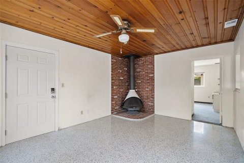 Casa en alquiler en Gulfport, Florida, 4 dormitorios, 153.01 m2 № 1757595 - foto 18