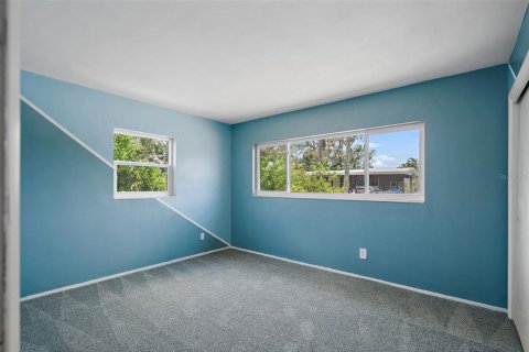 Casa en alquiler en Gulfport, Florida, 4 dormitorios, 153.01 m2 № 1757595 - foto 9
