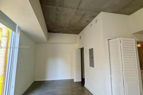 Снять в аренду кондоминиум в Майами, Флорида 1 спальня, 52.4м2, № 2145846 - фото 6