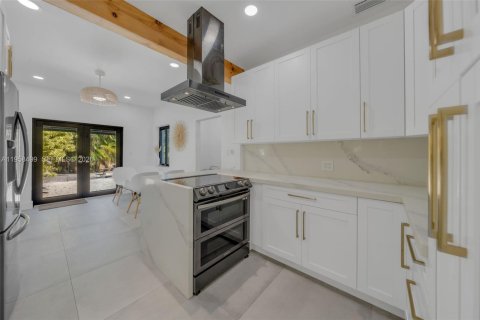 Casa en venta en Miami, Florida, 3 dormitorios, 130.81 m2 № 2033935 - foto 9