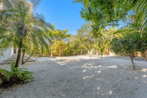 Casa en venta en Miami, Florida, 3 dormitorios, 130.81 m2 № 2033935 - foto 19