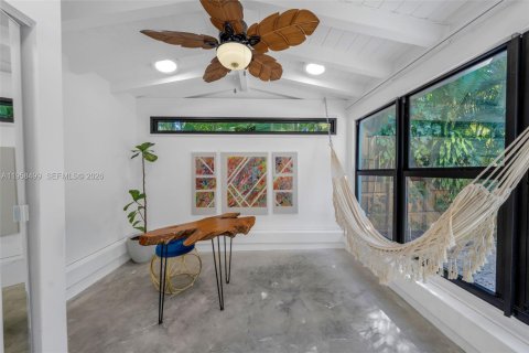 Casa en venta en Miami, Florida, 3 dormitorios, 130.81 m2 № 2033935 - foto 15