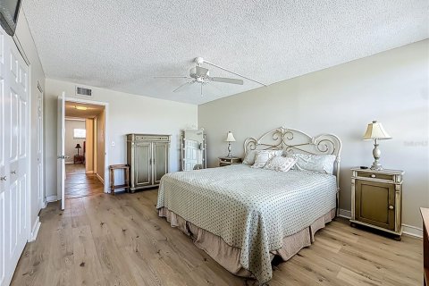 Condo in South Pasadena, Florida, 2 bedrooms № 2108096 - photo 18