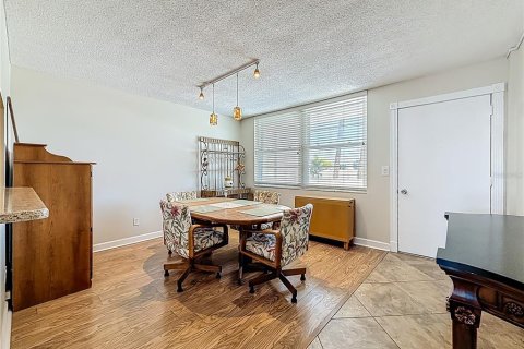 Condo in South Pasadena, Florida, 2 bedrooms № 2108096 - photo 6