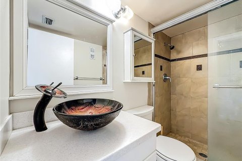Condo in South Pasadena, Florida, 2 bedrooms № 2108096 - photo 22
