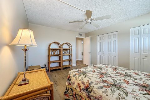 Condo in South Pasadena, Florida, 2 bedrooms № 2108096 - photo 14