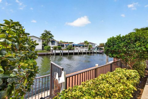 Villa ou maison à vendre à Fort Lauderdale, Floride: 5 chambres, 433.39 m2 № 2243243 - photo 22