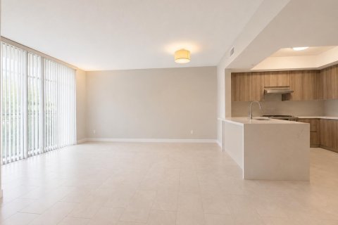 Copropriété à louer à West Palm Beach, Floride: 2 chambres, 86.21 m2 № 2288258 - photo 3