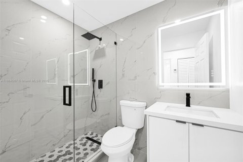 House in Miami, Florida 3 bedrooms, 173.17 sq.m. № 1892520 - photo 21