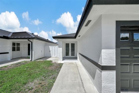 House in Miami, Florida 3 bedrooms, 173.17 sq.m. № 1892520 - photo 2