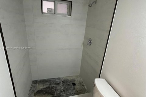 Condo in Miami Beach, Florida, 1 bedroom  № 2002804 - photo 21