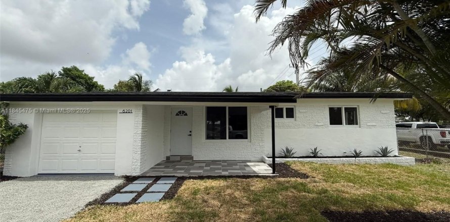 House in Miramar, Florida 3 bedrooms, 142.7 sq.m. № 1842448