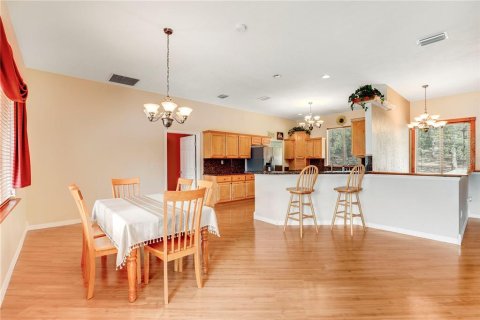 Villa ou maison à vendre à Keystone Heights, Floride: 3 chambres, 337.89 m2 № 1733958 - photo 5