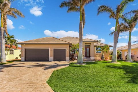 Casa en venta en Punta Gorda, Florida, 3 dormitorios, 204.01 m2 № 1568017 - foto 2