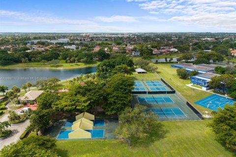 Снять в аренду кондоминиум в Майами, Флорида 3 спальни, 92.25м2, № 1950757 - фото 25