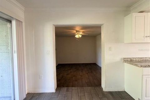 Villa ou maison à louer à Kissimmee, Floride: 4 chambres, 154.96 m2 № 2377535 - photo 5