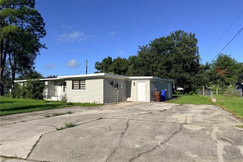 Villa ou maison à louer à Kissimmee, Floride: 4 chambres, 154.96 m2 № 2377535 - photo 2