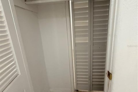 Villa ou maison à louer à Kissimmee, Floride: 4 chambres, 154.96 m2 № 2377535 - photo 11