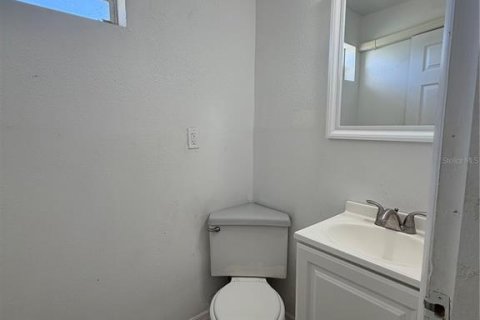Villa ou maison à louer à Kissimmee, Floride: 4 chambres, 154.96 m2 № 2377535 - photo 14