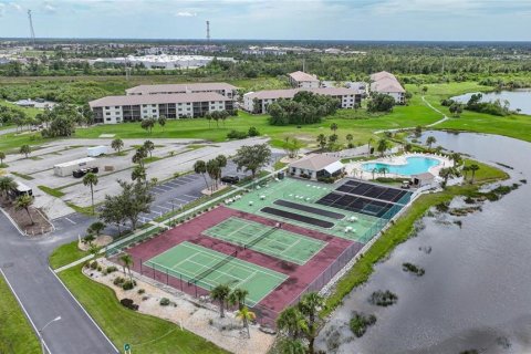Condominio en alquiler en Punta Gorda, Florida, 2 dormitorios, 107.12 m2 № 1717154 - foto 4