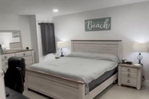 Condo in Coral Springs, Florida, 3 bedrooms  № 2007642 - photo 2