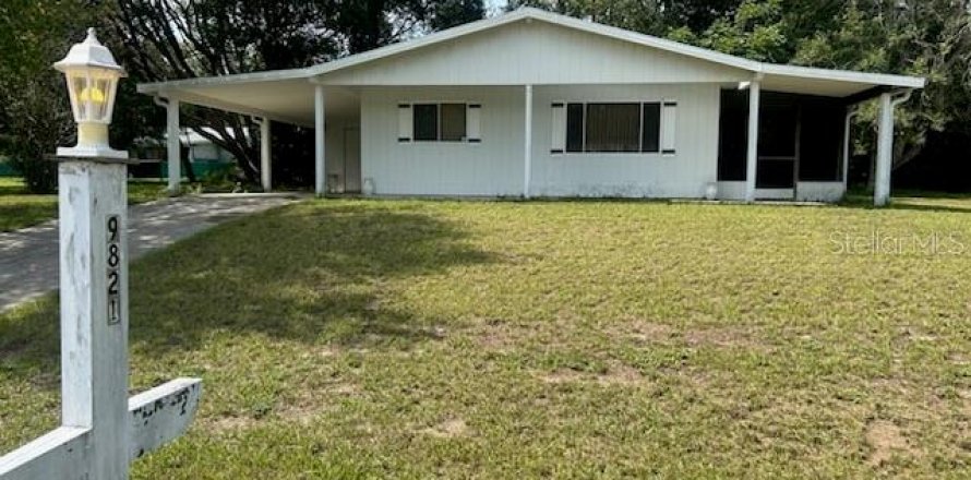 House in Ocala, Florida 2 bedrooms, 106.28 sq.m. № 1843067