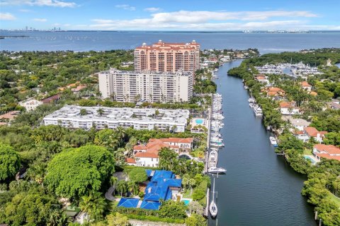 Condo in Coral Gables, Florida, 1 bedroom  № 1845428 - photo 27