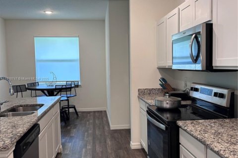 Villa ou maison à louer à Port St. Lucie, Floride: 5 chambres, 217.11 m2 № 1779678 - photo 9