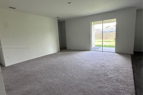 Villa ou maison à louer à Port St. Lucie, Floride: 5 chambres, 217.11 m2 № 1779678 - photo 5