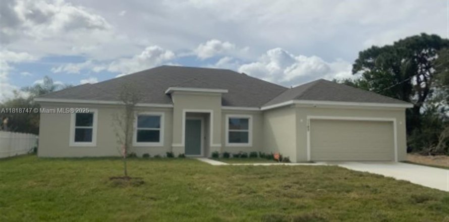 Villa ou maison à Port St. Lucie, Floride 5 chambres, 217.11 m2 № 1779678