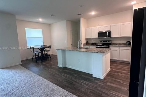 Villa ou maison à louer à Port St. Lucie, Floride: 5 chambres, 217.11 m2 № 1779678 - photo 10