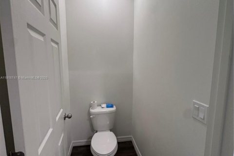 Villa ou maison à louer à Port St. Lucie, Floride: 5 chambres, 217.11 m2 № 1779678 - photo 25