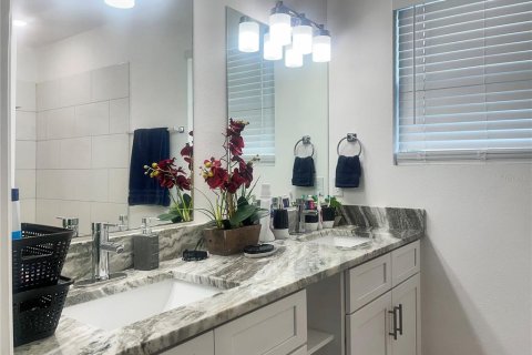 House in Kissimmee, Florida 3 bedrooms, 116.69 sq.m. № 1758173 - photo 8
