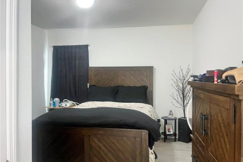 House in Kissimmee, Florida 3 bedrooms, 116.69 sq.m. № 1758173 - photo 11