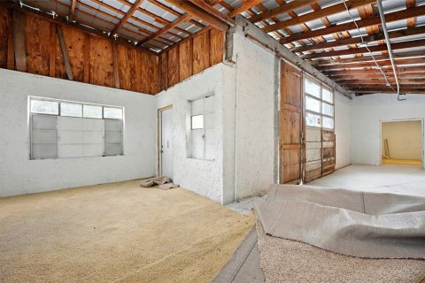 Купить коммерческую недвижимость в Палатка, Флорида № 1781096 - фото 24