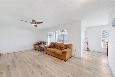 Condominio en venta en Kissimmee, Florida, 2 dormitorios, 81.01 m2 № 1812882 - foto 8