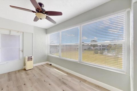 Condominio en venta en Kissimmee, Florida, 2 dormitorios, 81.01 m2 № 1812882 - foto 12
