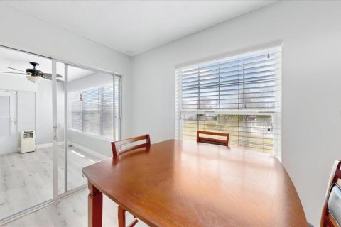 Condominio en venta en Kissimmee, Florida, 2 dormitorios, 81.01 m2 № 1812882 - foto 10