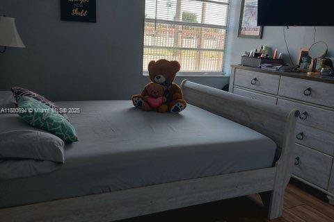 Condo in Miami, Florida, 2 bedrooms  № 1925414 - photo 13