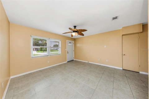 Villa ou maison à vendre à Pinellas Park, Floride: 3 chambres, 95.6 m2 № 2218817 - photo 11