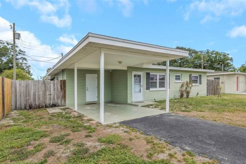 Villa ou maison à vendre à Pinellas Park, Floride: 3 chambres, 95.6 m2 № 2218817 - photo 2