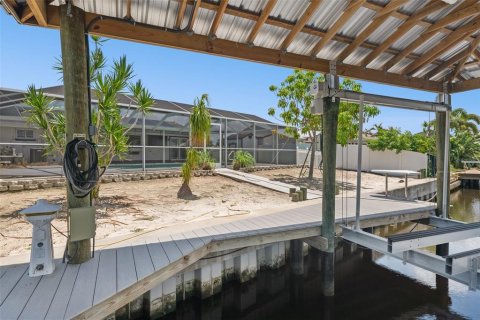 House in Apollo Beach, Florida 3 bedrooms, 134.89 sq.m. № 1856255 - photo 29