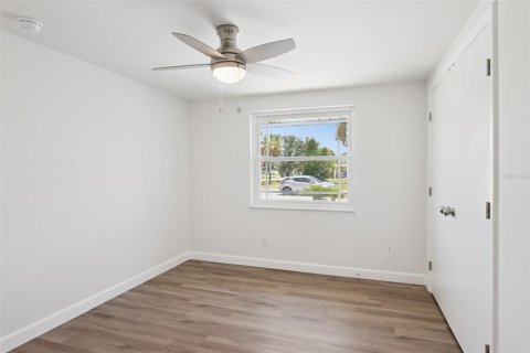 House in Apollo Beach, Florida 3 bedrooms, 134.89 sq.m. № 1856255 - photo 19