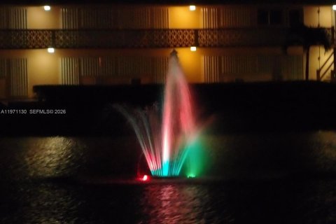 Condominio en venta en Hallandale Beach, Florida, 1 dormitorio, 58.06 m2 № 2032480 - foto 29