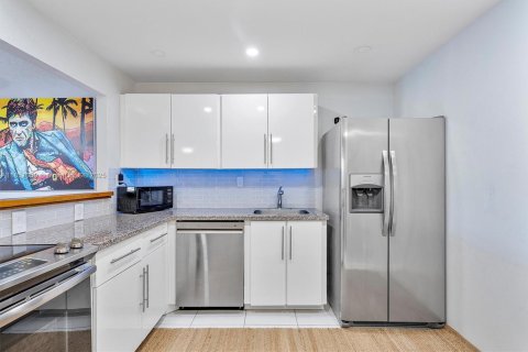 Condominio en venta en Hallandale Beach, Florida, 1 dormitorio, 85.01 m2 № 1855275 - foto 2