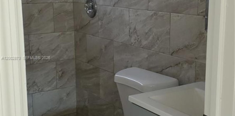 Дом в Холливуд, Флорида 1 спальня № 2066302