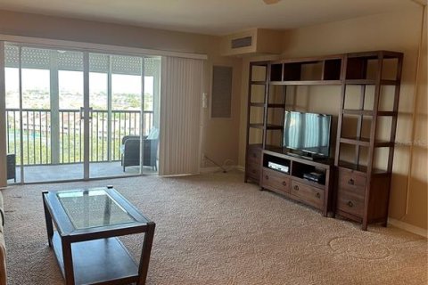 Condominio en venta en Treasure Island, Florida, 1 dormitorio, 80.36 m2 № 1820634 - foto 4
