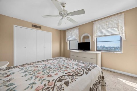 Condominio en venta en Treasure Island, Florida, 1 dormitorio, 80.36 m2 № 1820634 - foto 14