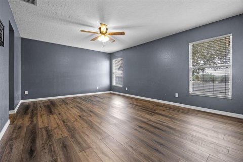 Casa en venta en Leesburg, Florida, 4 dormitorios, 169.08 m2 № 1905938 - foto 12
