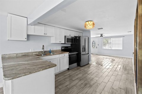 Villa ou maison à louer à Hudson, Floride: 3 chambres, 133.41 m2 № 2202094 - photo 7